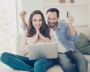 Ten en cuenta estas recomendaciones para comprar de forma segura el regalo de Amor y Amistad